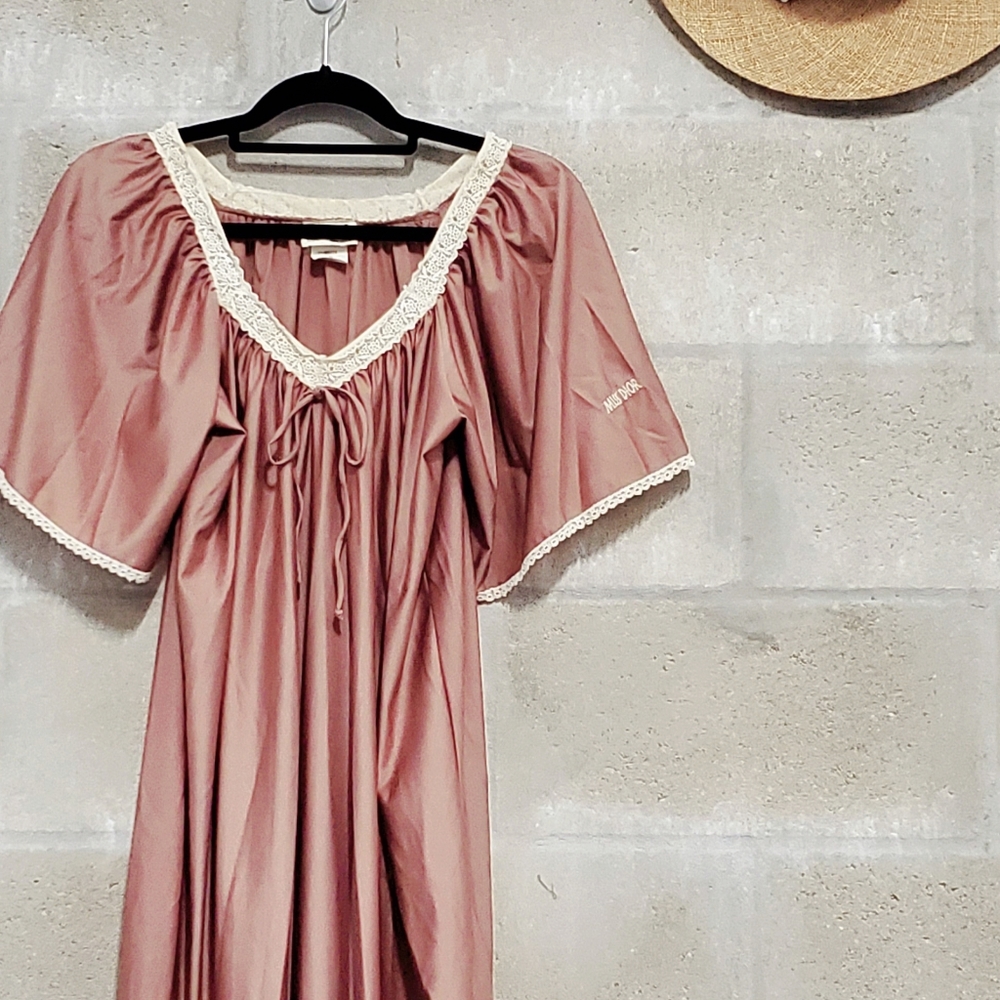 MISS DIOR • 1970's Vintage Miss Dior satin night gown dress With Flutter Sleeves - Picture 3 of 8